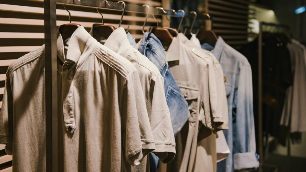 Des vêtements tendances pour hommes