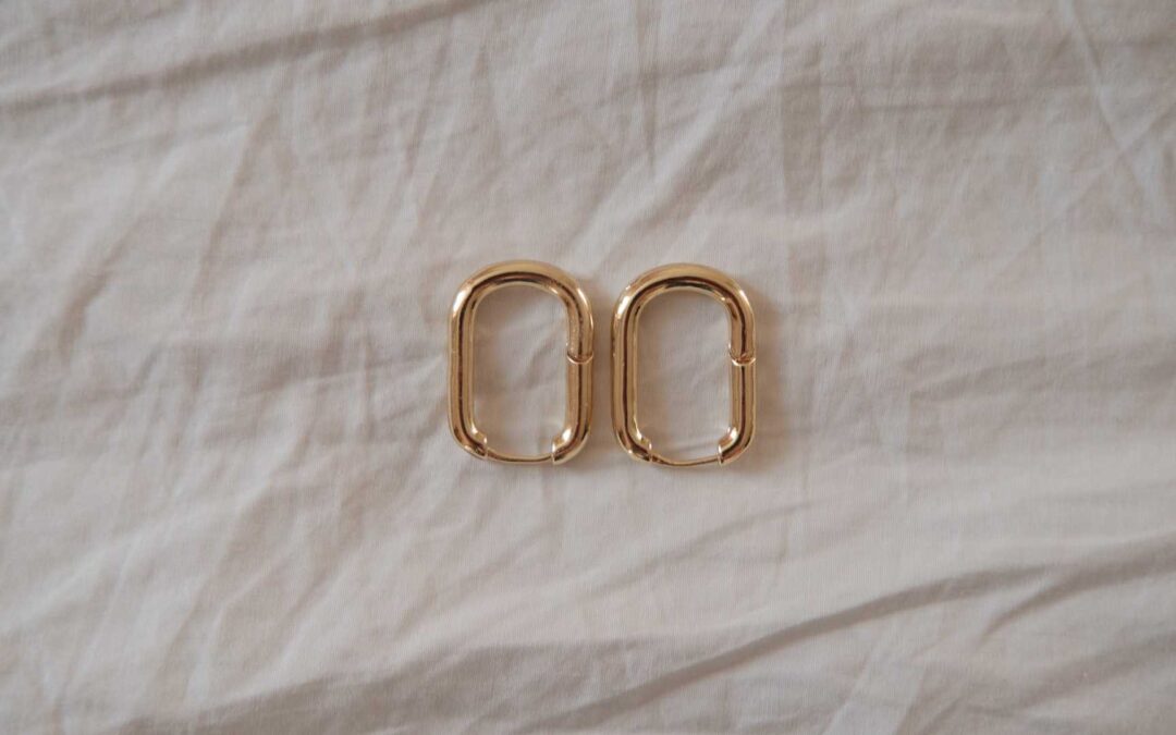 Analyse de la tendance des bijoux minimalistes chez Mejuri